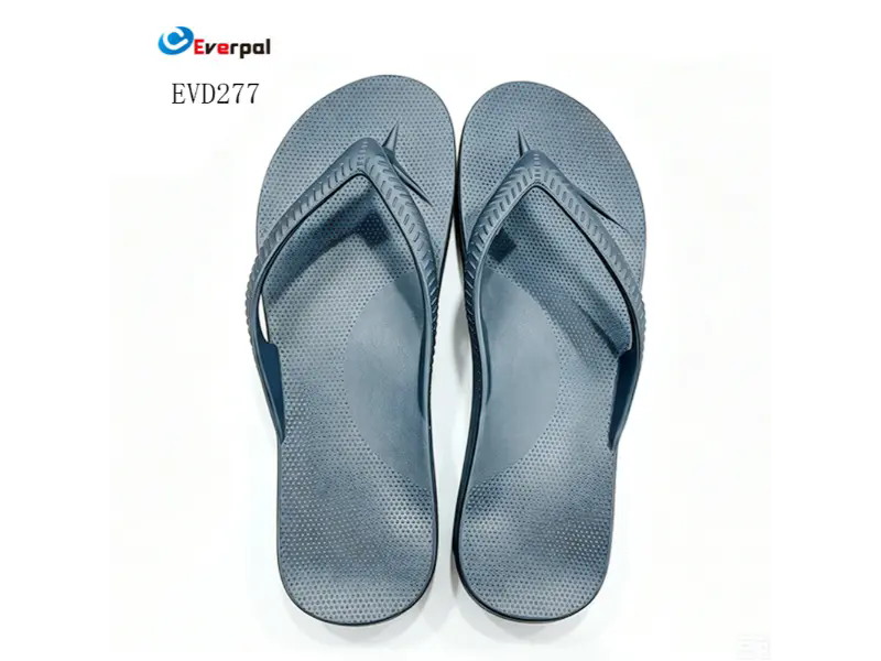 Qu'est-ce qui fait des tongs pour femmes les chaussures les plus polyvalentes par temps chaud ?